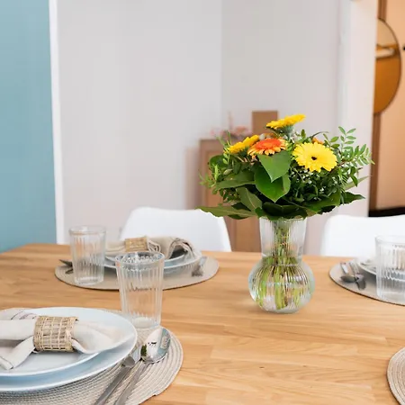 Jino I Modern - Lage - Balkon * פירנה