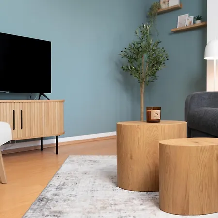Jino I Modern - Lage - Balkon Apartment