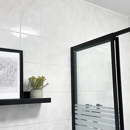 Jino I Modern - Lage - Balkon * פירנה